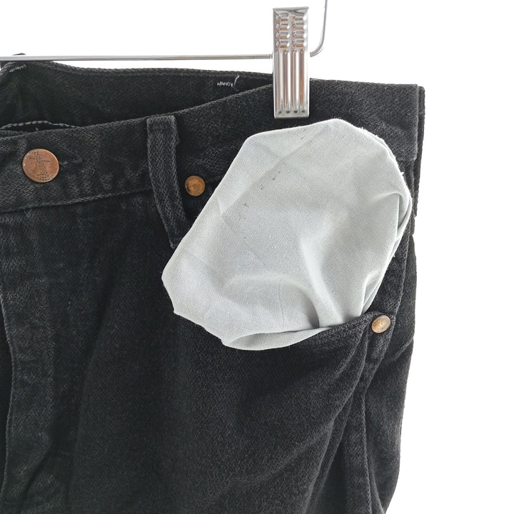 Vintage 80s-90'S Wrangler tapered black denim pants, made in the USA, men's size W32. cotton black type Vintage Second Hand