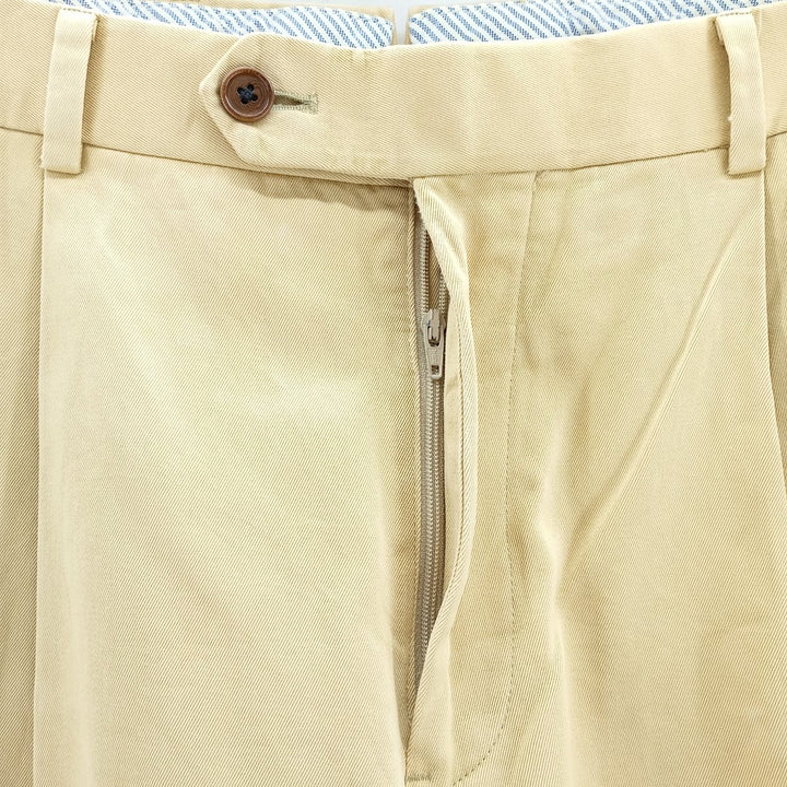 Brooks Brothers 1818 Two-Pleated Chino Pants, Men's, Size W33 cotton Beige type Vintage Second Hand