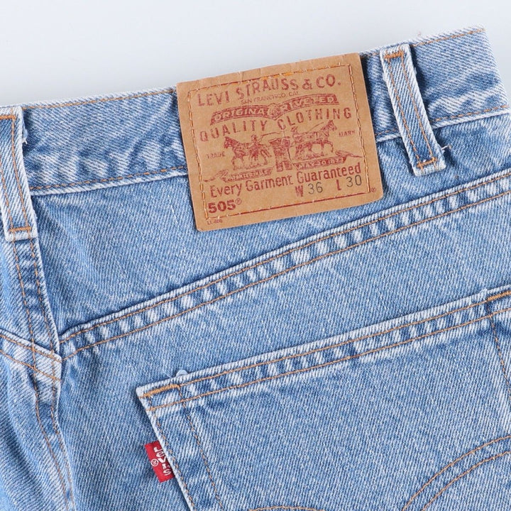 00'S Levi's 505 REGULAR FIT STRAIGHT LEG tapered denim pants made in USA, men's size w34 cotton blue type Vintage Second Hand