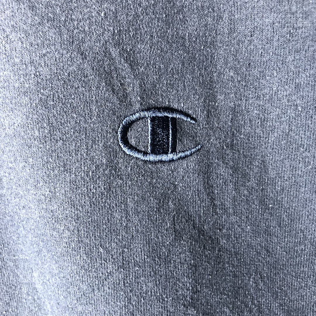 Champion Authentic One-Point Logo Sweatshirt, Men's Size M cotton navy blue type Vintage Second Hand