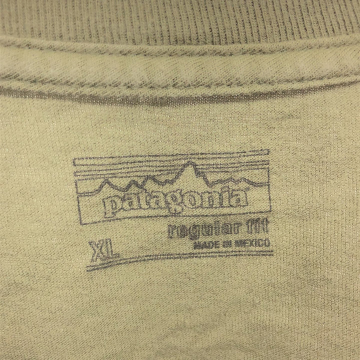 Patagonia REGULAR FIT 38906FA16 Back Print Short Sleeve Logo T-Shirt Men's XL cotton Khaki type sage green Vintage Second Hand