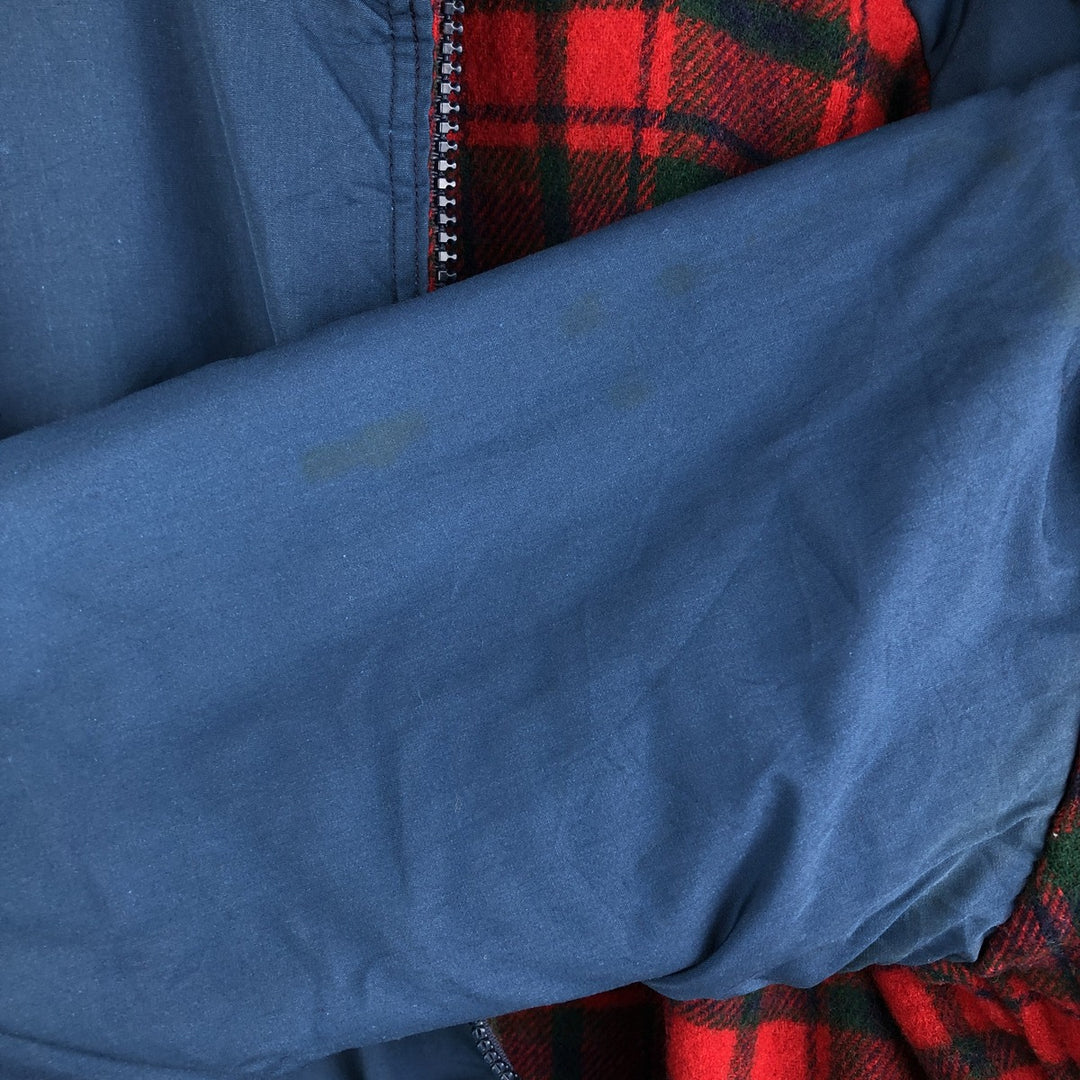 Vintage LL Bean padded mountain jacket, shell jacket, and puffer jacket from the 1970'S and 1980s, size L, women's. polyester navy blue type Vintage Second Hand