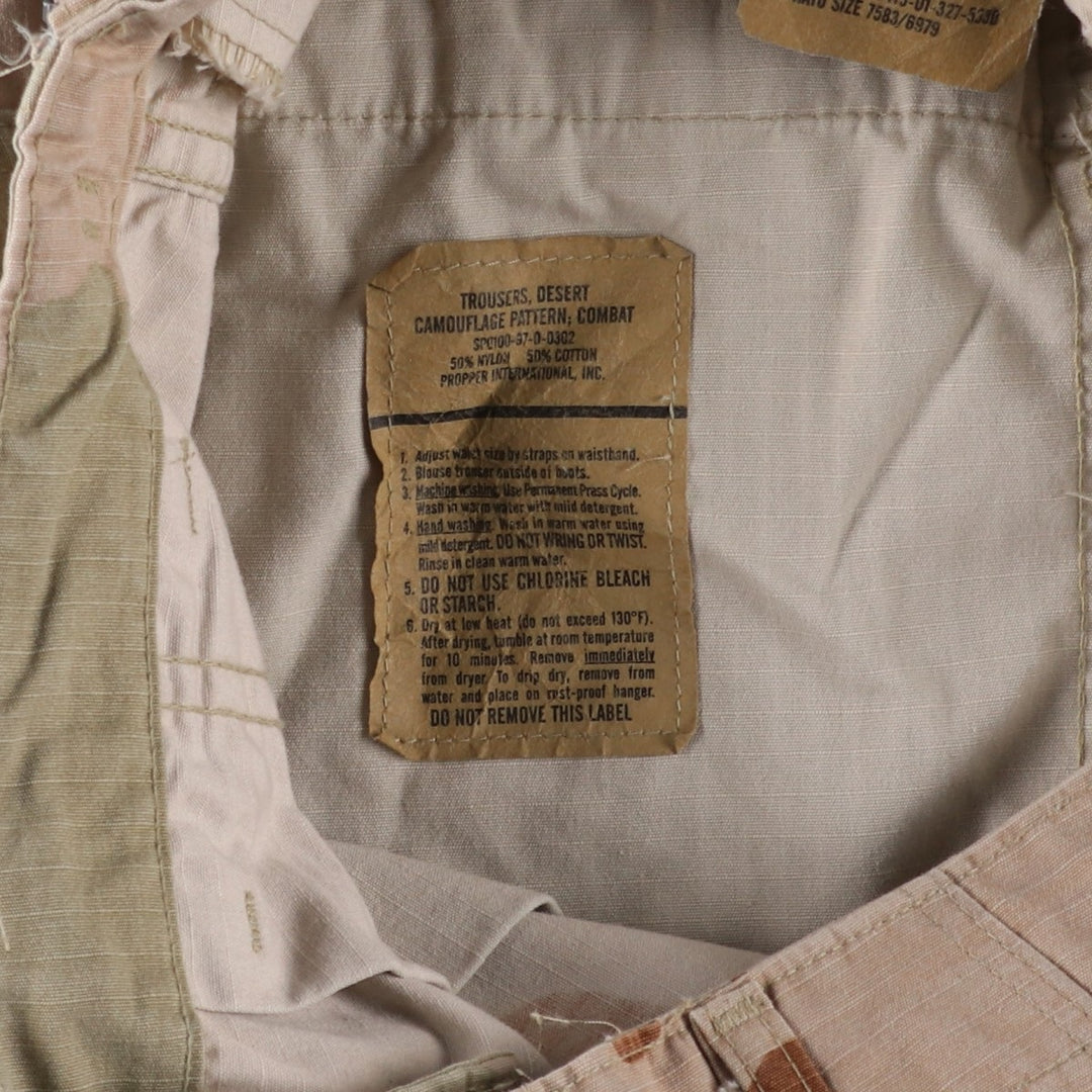 90'S US Military Camouflage Pattern 3C Desert Camo Ripstop Military Cargo Combat Pants, Made in USA, Men's Size W30 Nylon Khaki type Vintage Second Hand