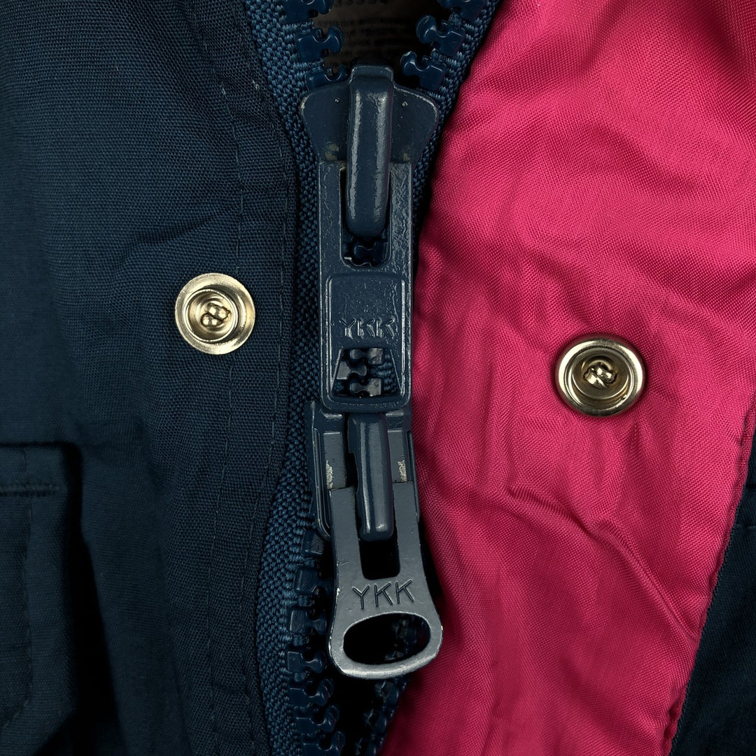 Vintage 1980'S Woolrich padded mountain parka, shell jacket, and puffer jacket, made in the USA, size M, women's. polyester navy blue type Vintage Second Hand