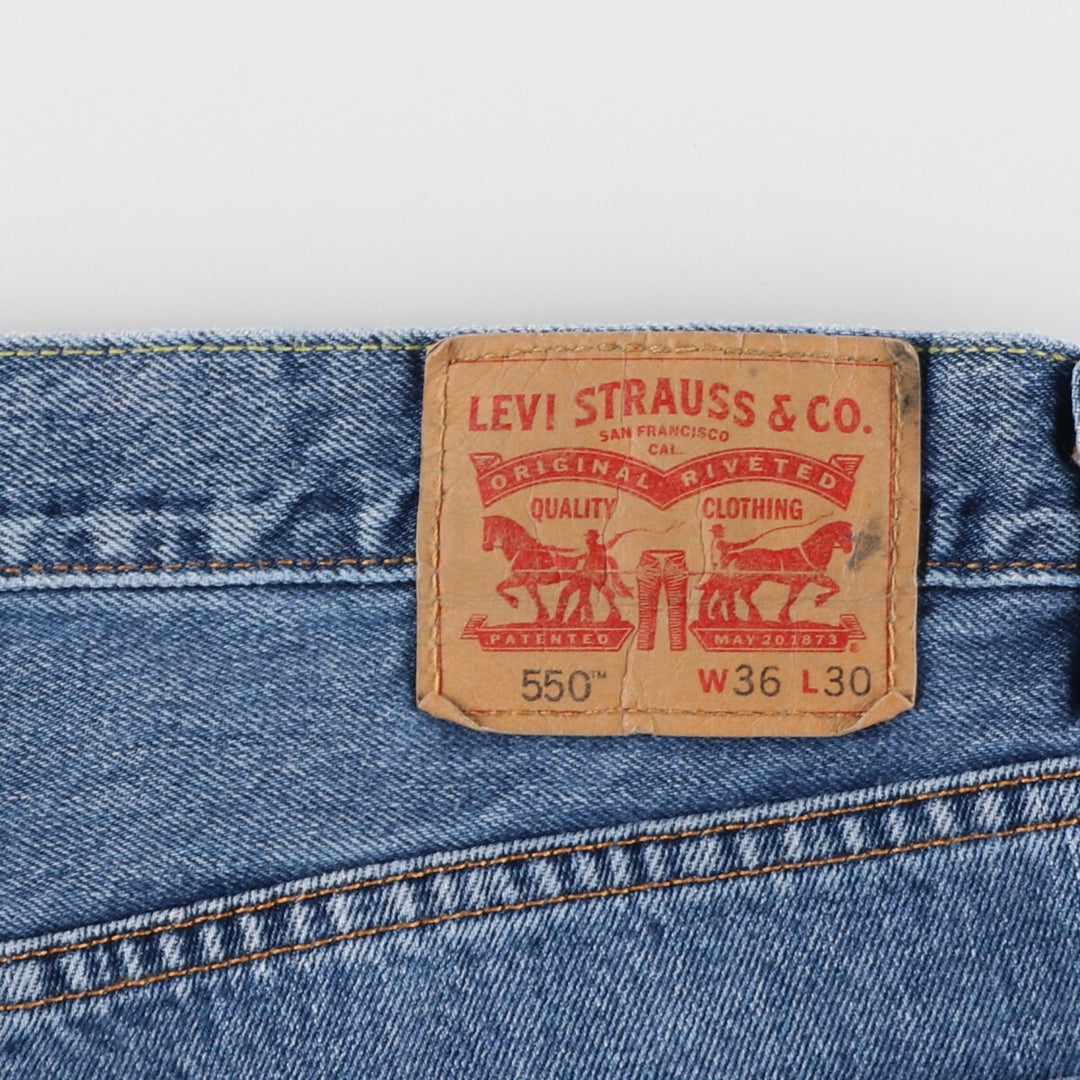 Levi's 550 tapered denim pants for men, size W36 / eaa473320