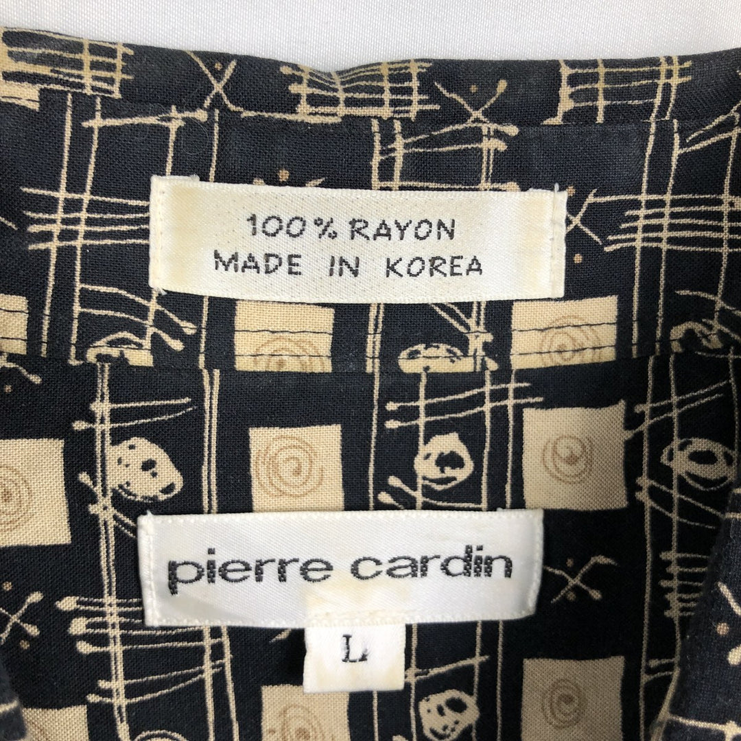 Pierre Cardin all-over print short-sleeved rayon shirt, boxy fit, men's size L. Rayon black type Vintage Second Hand
