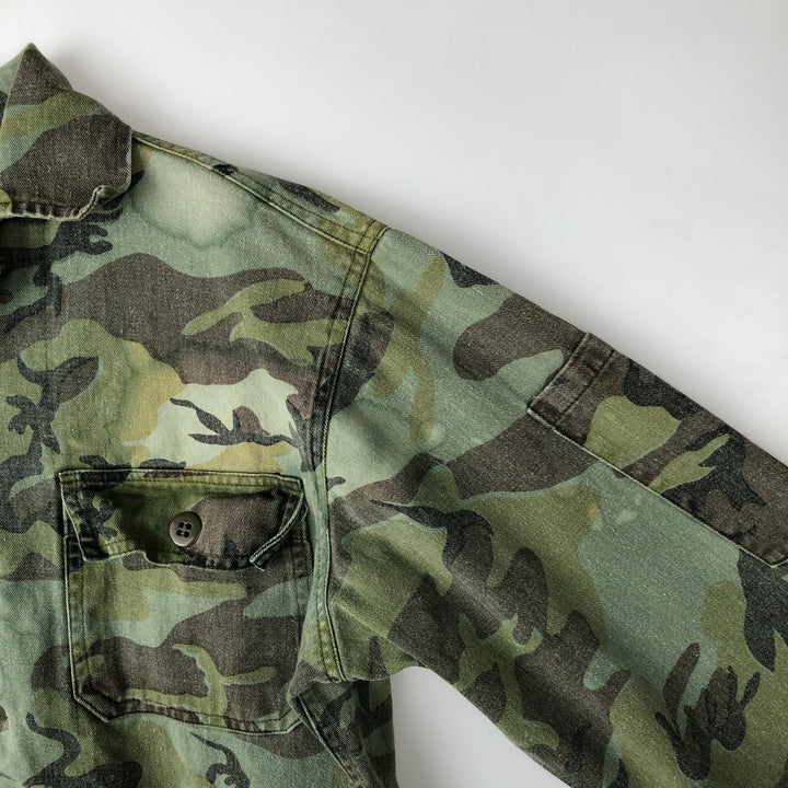 Camouflage open-collar military shirt, boxy fit, men's size M (approx.) unclear Khaki type Vintage Second Hand