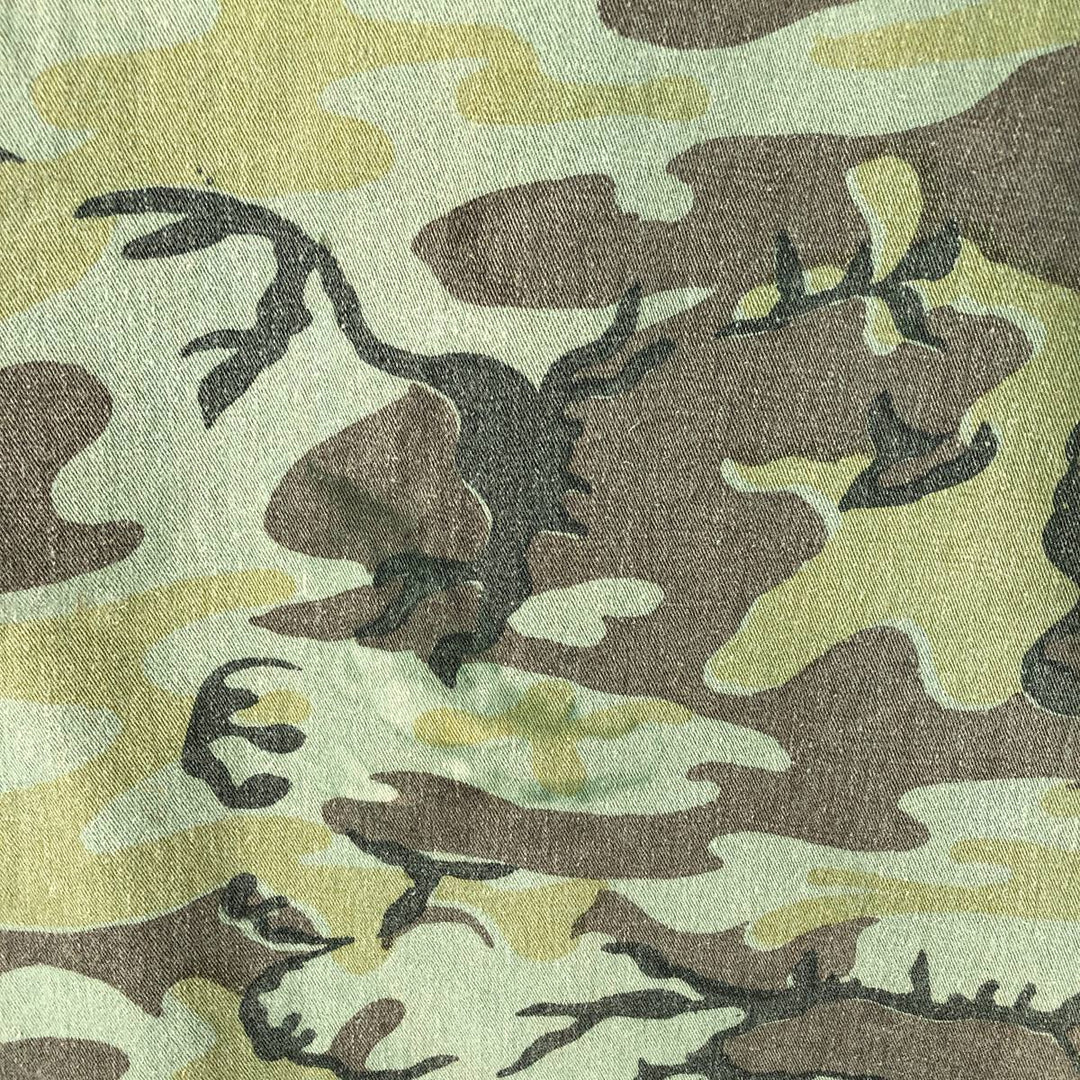 Camouflage open-collar military shirt, boxy fit, men's size M (approx.) unclear Khaki type Vintage Second Hand