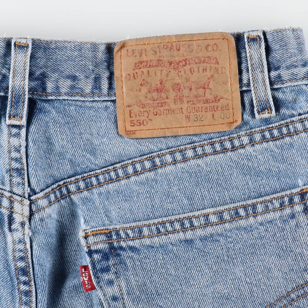 00'S Levi's 550 Relaxed Fit Denim Shorts for Men, Size W31 cotton Blue type light blue Vintage Second Hand