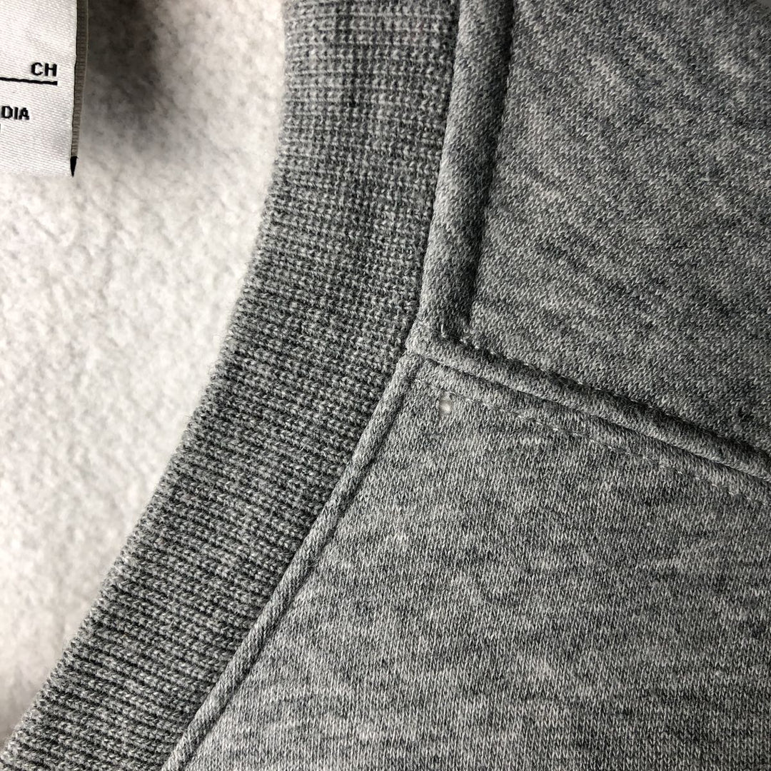 Nike One-Point Logo Sweatshirt, Men's Size Small cotton gray type Vintage Second Hand