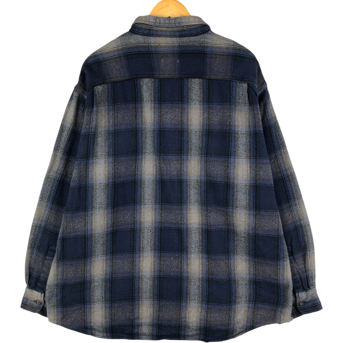 トップス St. John's Bay 00s Flannel Check Shirt. Vintage 90s-00'S St. John's Bay long-sleeved heavy flannel check