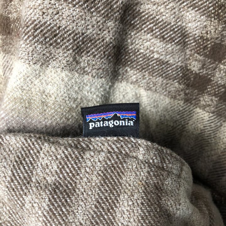 Patagonia Organic Cotton 53947FA15 Long Sleeve Flannel Check Box Shirt, Men's Size L Organic cotton brown type Vintage Second Hand