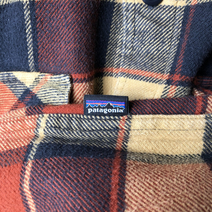 Patagonia Organic Cotton 53947FA20 Long Sleeve Flannel Check Box Shirt, Men's Size Medium Organic cotton orange type Vintage Second Hand