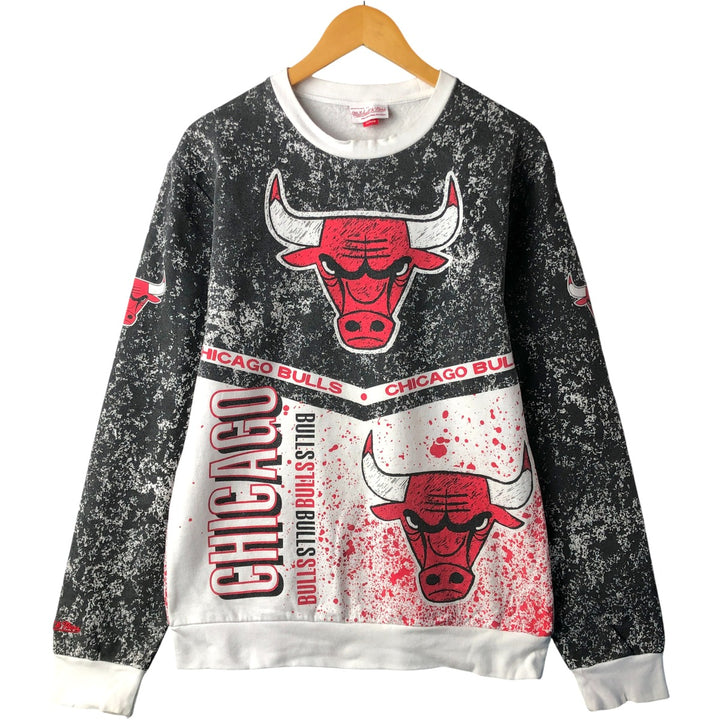 Mitchell & Ness NBA Chicago Bulls All-Over Print Sweatshirt, Men's Size Medium cotton white type Vintage Second Hand