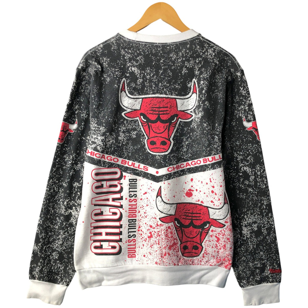 Mitchell & Ness NBA Chicago Bulls All-Over Print Sweatshirt, Men's Size Medium cotton white type Vintage Second Hand
