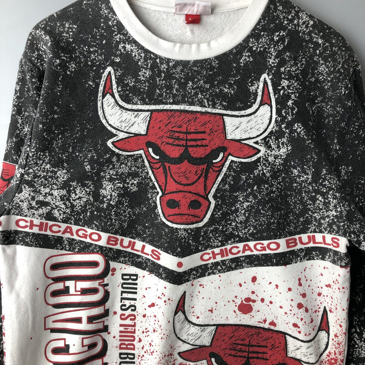 Mitchell & Ness NBA Chicago Bulls All-Over Print Sweatshirt, Men's Size Medium cotton white type Vintage Second Hand