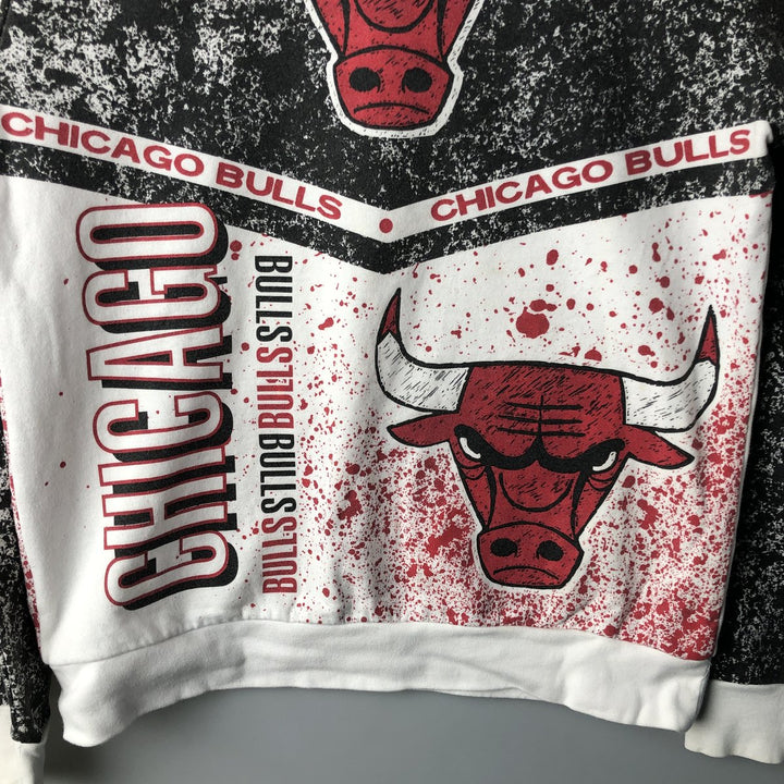 Mitchell & Ness NBA Chicago Bulls All-Over Print Sweatshirt, Men's Size Medium cotton white type Vintage Second Hand