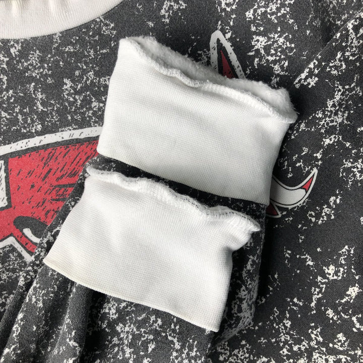 Mitchell & Ness NBA Chicago Bulls All-Over Print Sweatshirt, Men's Size Medium cotton white type Vintage Second Hand