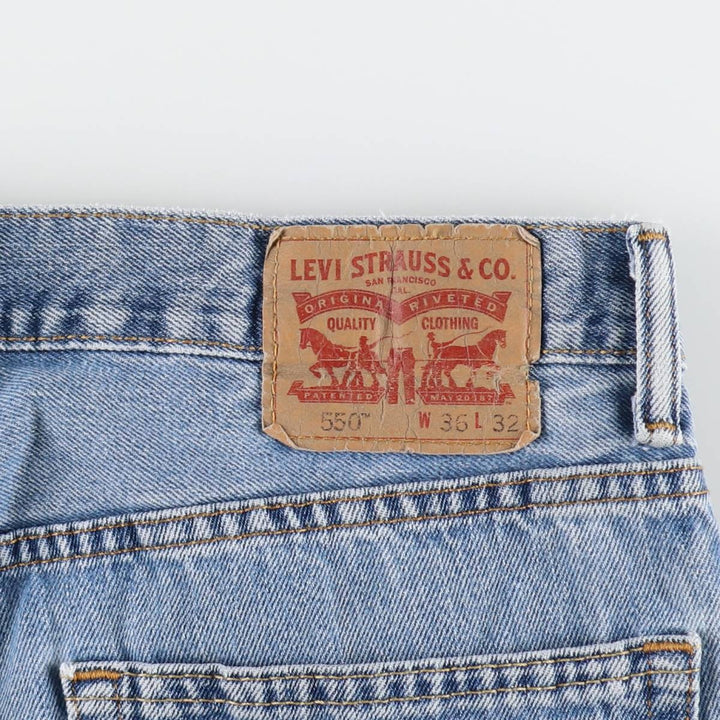 Levi's 550 tapered denim pants for men, size W37 / eaa492011