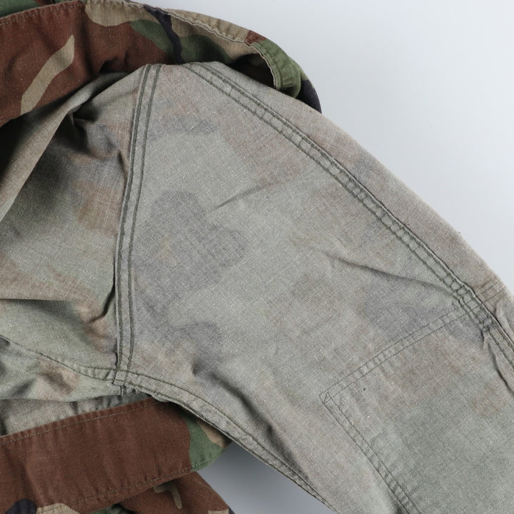 1980'S US Military Issue Camouflage Pattern Woodland Camo BDU Military Jacket, Made in USA, Medium-Long (Men's Size M equivalent), Vintage cotton Khaki type Vintage Second Hand