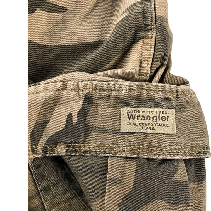 Wrangler Camouflage Pattern Cargo Pants for Men, W34 equivalent / eaa502132