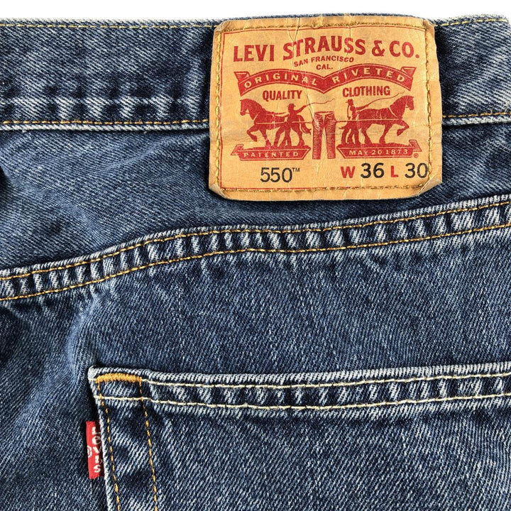 Levi's 550 tapered denim pants for men, size W36 / eaa503288