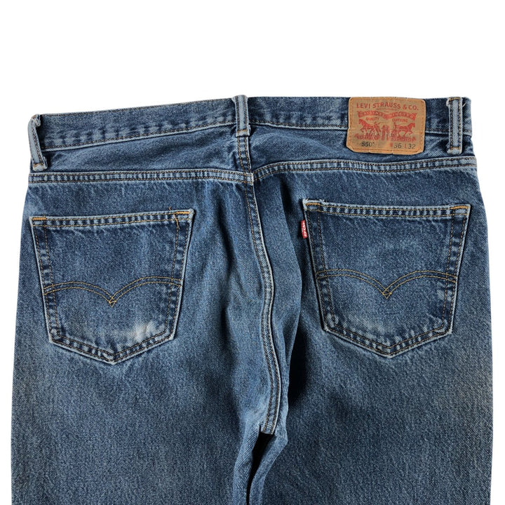 Levi's 550 tapered denim pants for men, size W37 / eaa503812