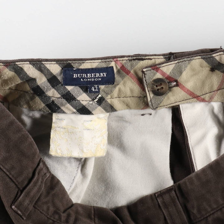 Burberry's LONDON One-tuck Chino Pants for Men, W31 equivalent / eaa510568