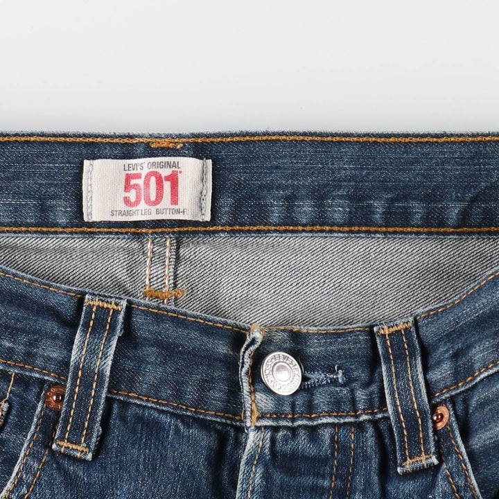 Levi's 501 straight denim pants for men, equivalent to W32 / eaa511554