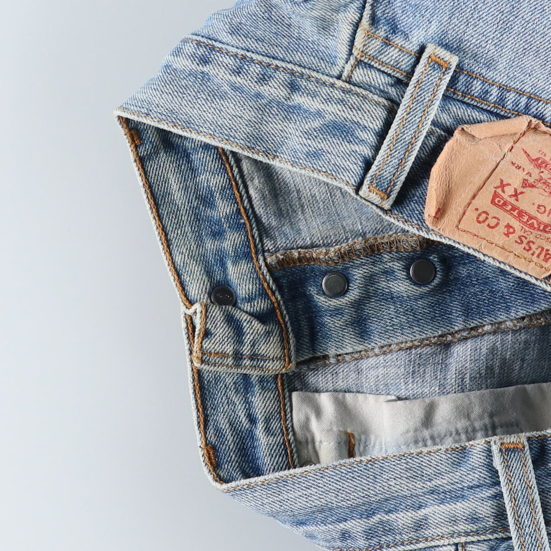 00'S Levi's 15501-0574 Straight denim pants for men, size w31 cotton Blue type light blue Vintage Second Hand