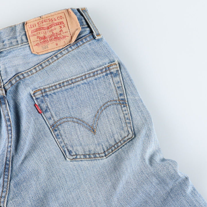 00'S Levi's 15501-0574 Straight denim pants for men, size w31 cotton Blue type light blue Vintage Second Hand