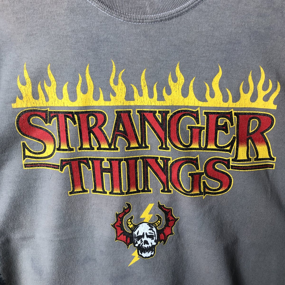 STRANGER THINGS Movie Long Sleeve T-Shirt, Men's Size Medium cotton Khaki type Vintage Second Hand
