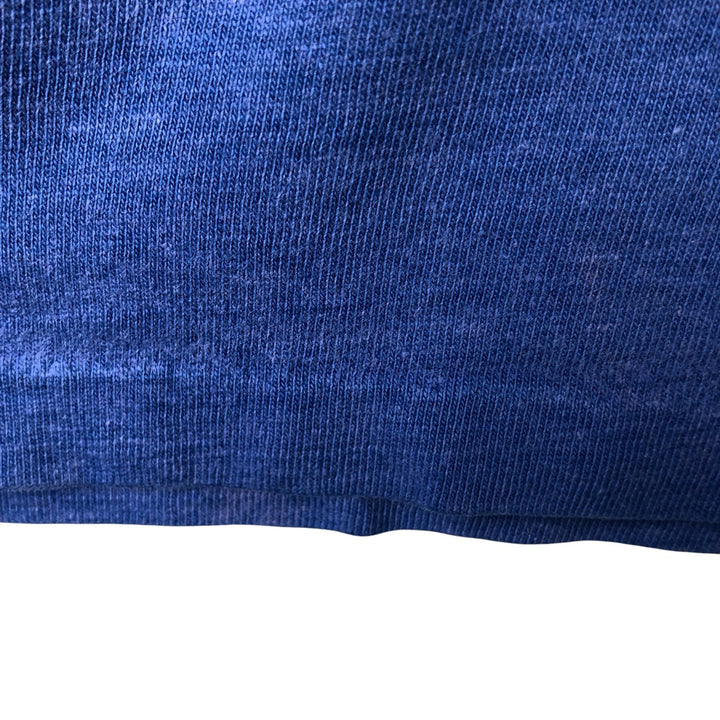 V-neck college football half-sleeve T-shirt, men's size M cotton blue type Vintage Second Hand