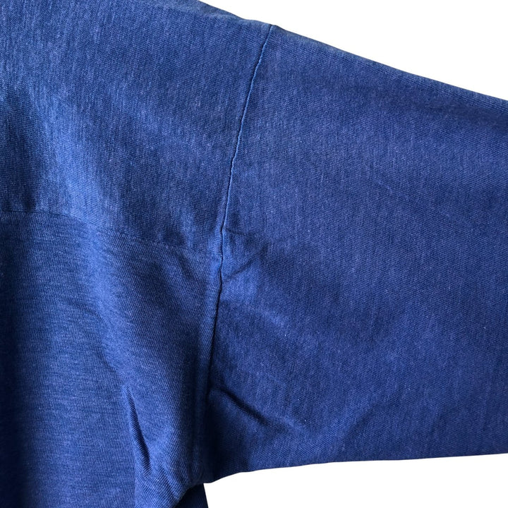 V-neck college football half-sleeve T-shirt, men's size M cotton blue type Vintage Second Hand