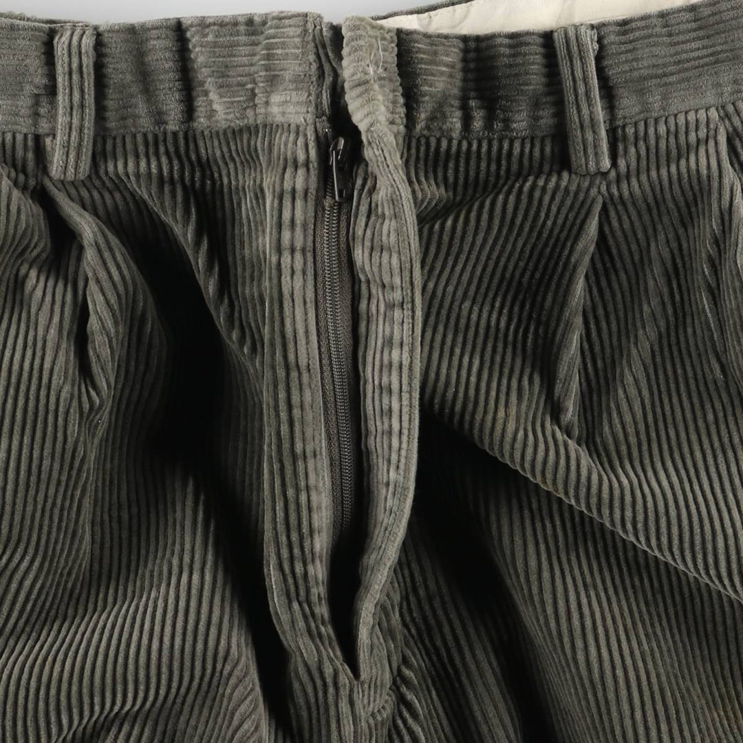 00'S WOOLRICH Two-pleat Corduroy Pants for Men, W35 cotton Khaki type sage green Vintage Second Hand
