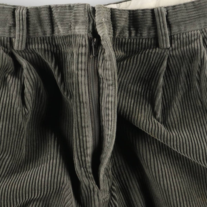 00'S WOOLRICH Two-pleat Corduroy Pants for Men, W35 cotton Khaki type sage green Vintage Second Hand