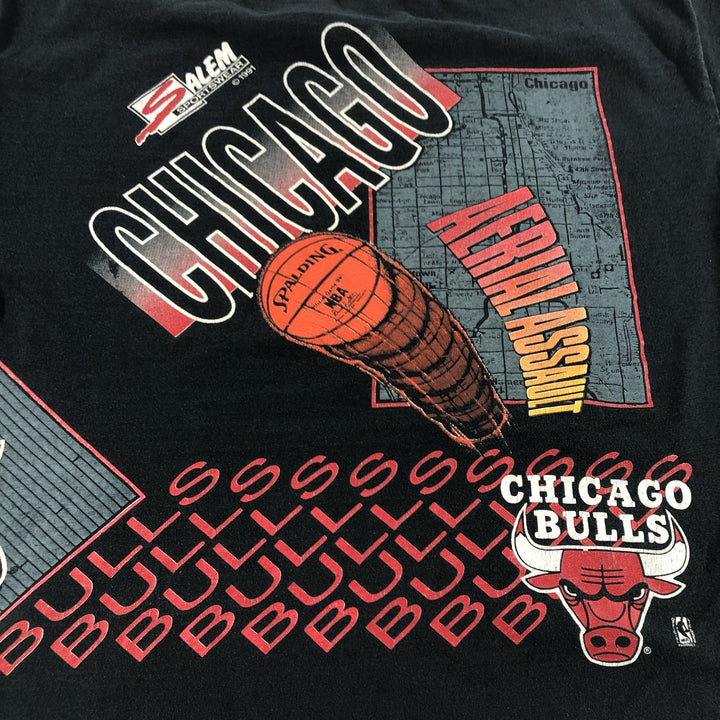 90'S SALEM SPORTSWEAR NBA CHICAGO BULLS Chicago Bulls sports print T-shirt made in USA, men's size L, vintage cotton black type Vintage Second Hand