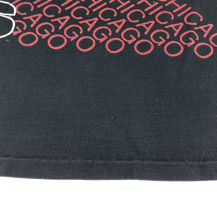 90'S SALEM SPORTSWEAR NBA CHICAGO BULLS Chicago Bulls sports print T-shirt made in USA, men's size L, vintage cotton black type Vintage Second Hand