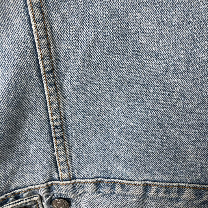90'S Levi's 77597-0220 denim jacket, denim jacket, made in USA, women's size M, vintage cotton Blue type light blue Vintage Second Hand