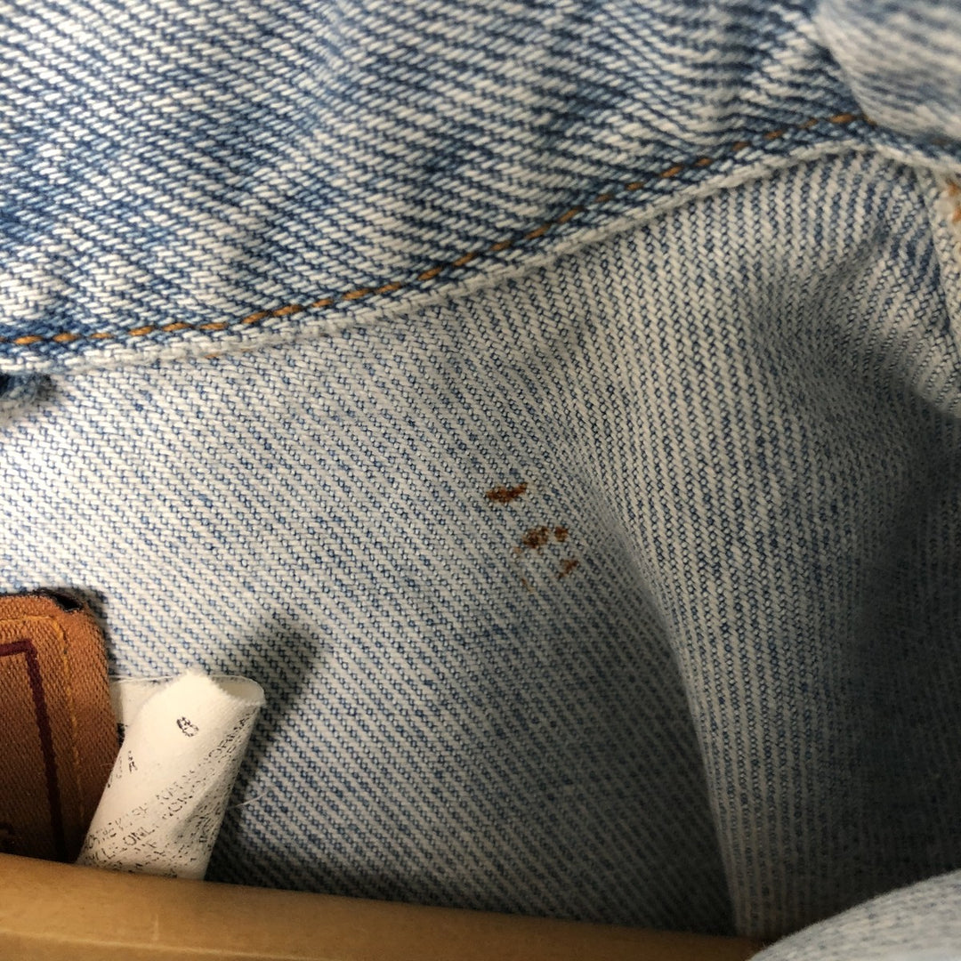 90'S Levi's 77597-0220 denim jacket, denim jacket, made in USA, women's size M, vintage cotton Blue type light blue Vintage Second Hand