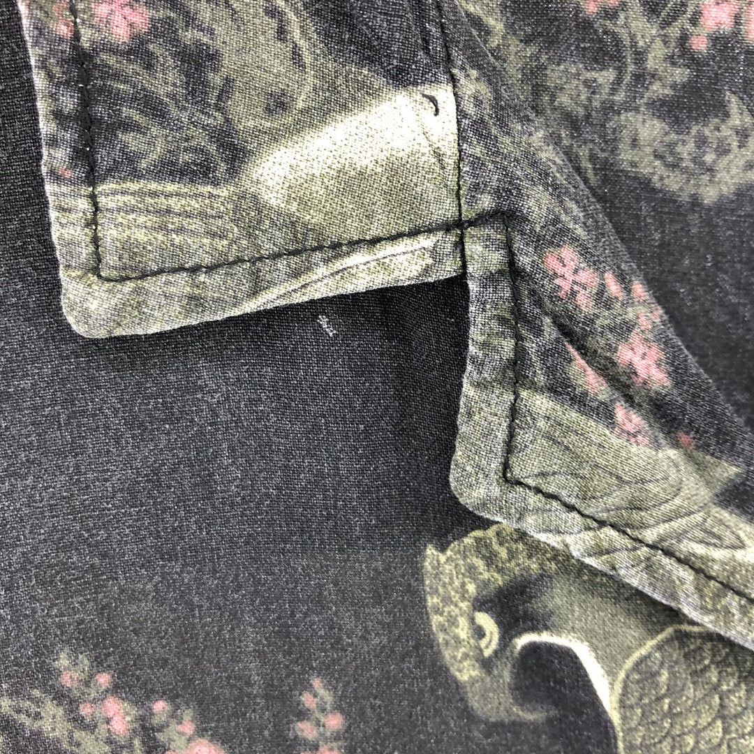 VINTAGE Re-mastered Japanese pattern box shirt, short sleeve, open collar, viscose shirt, men's XL size Viscose black type Vintage Second Hand