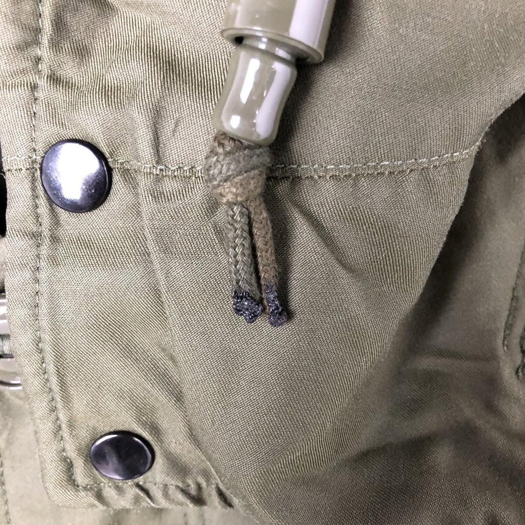 Canadian Army ECW Hooded Military Combat Jacket, Combat Parka, Reg Medium, Size 5, Men's Medium Nylon Khaki type Vintage Second Hand