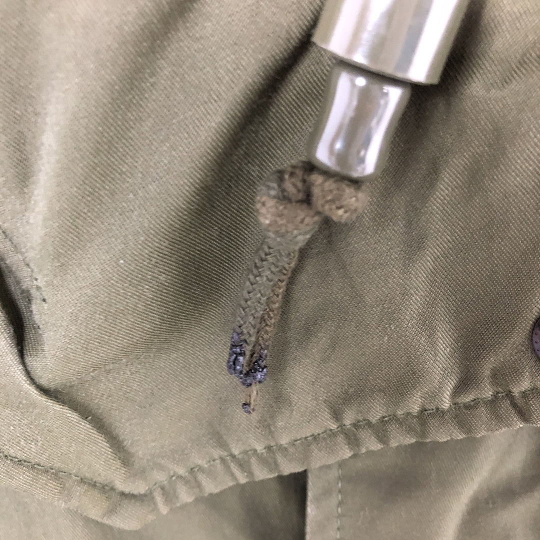 Canadian Army ECW Hooded Military Combat Jacket, Combat Parka, Reg Medium, Size 5, Men's Medium Nylon Khaki type Vintage Second Hand