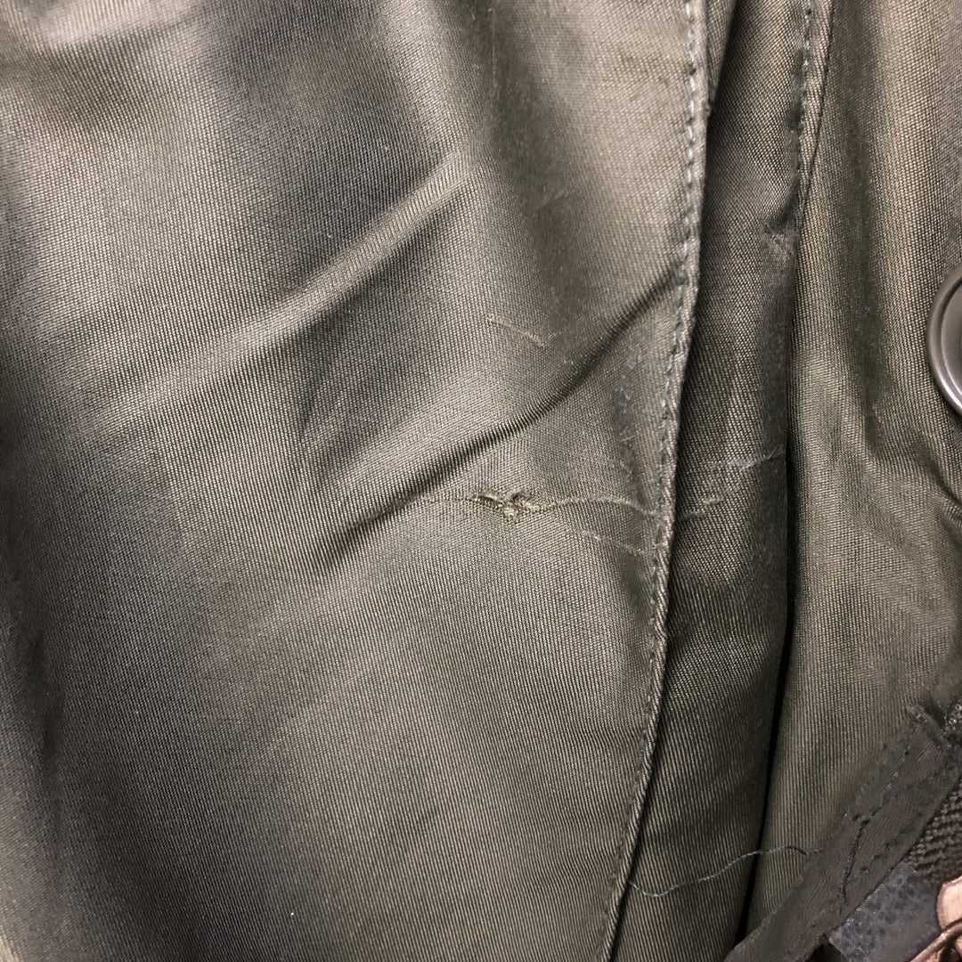 Canadian Army ECW Hooded Military Combat Jacket, Combat Parka, Reg Medium, Size 5, Men's Medium Nylon Khaki type Vintage Second Hand