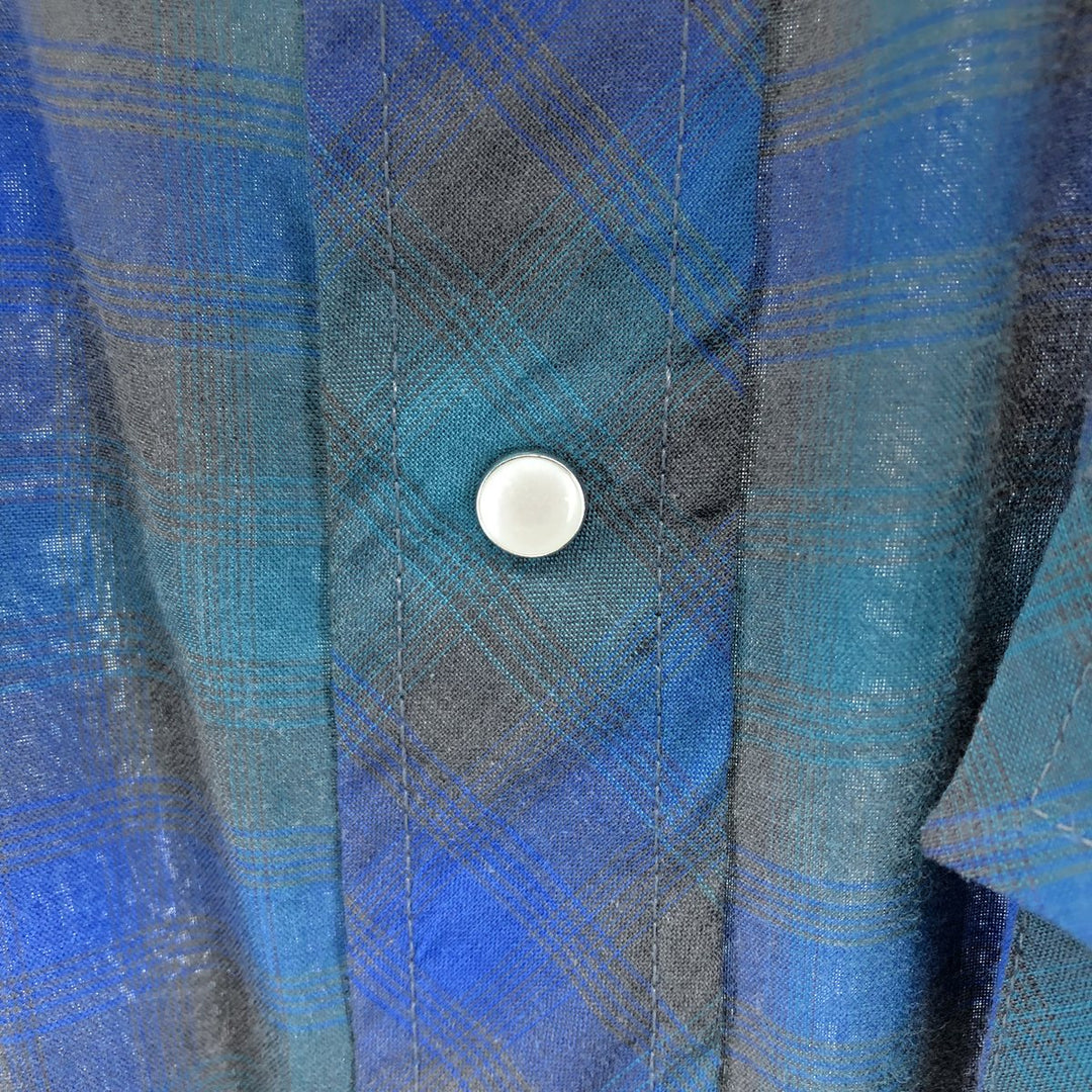BASIC EDITIONS Ombre Check Short Sleeve Western Shirt, Men's Size Medium cotton blue type Vintage Second Hand