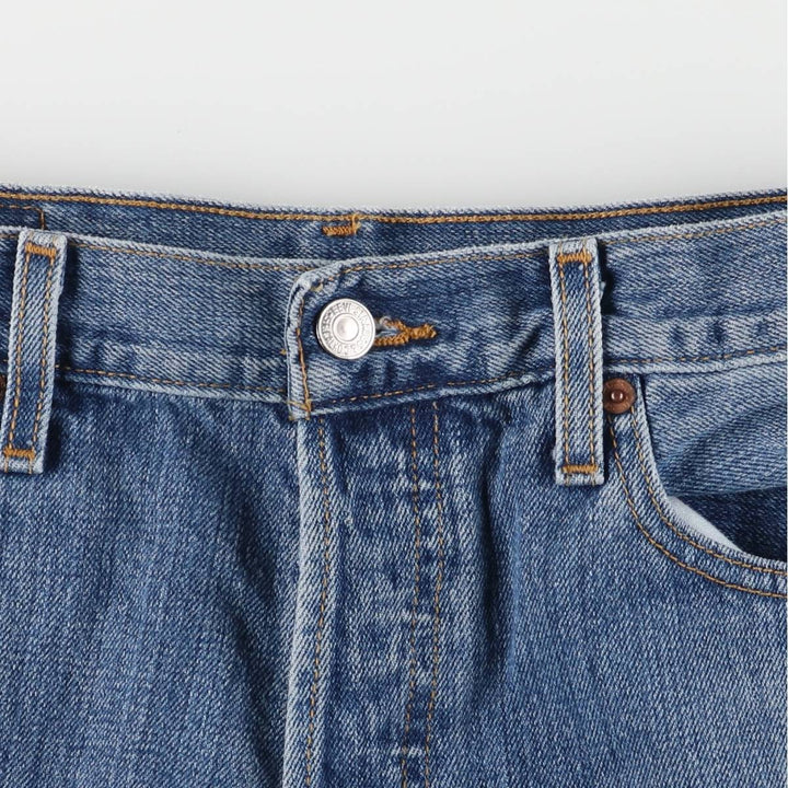00'S Levi's 15501-0574 Straight denim pants for men, size w31 cotton blue type Vintage Second Hand