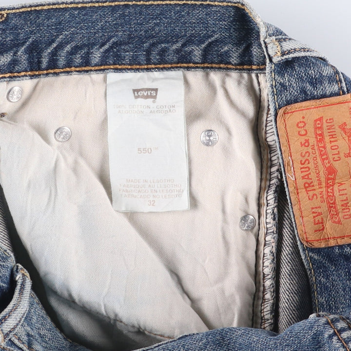 Levi's 550 denim shorts, short pants for men, size W32 cotton blue type Vintage Second Hand