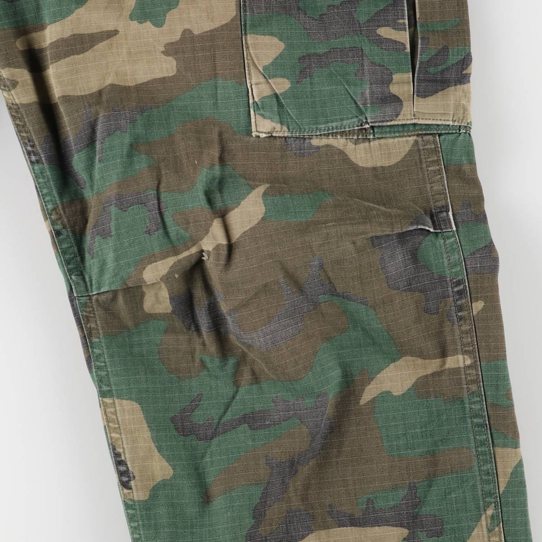 80'S US military genuine camouflage Pattern ERDL green leaf camo military cargo pants made in USA MEDIUM men's w33 equivalent vintage cotton green type Vintage Second Hand