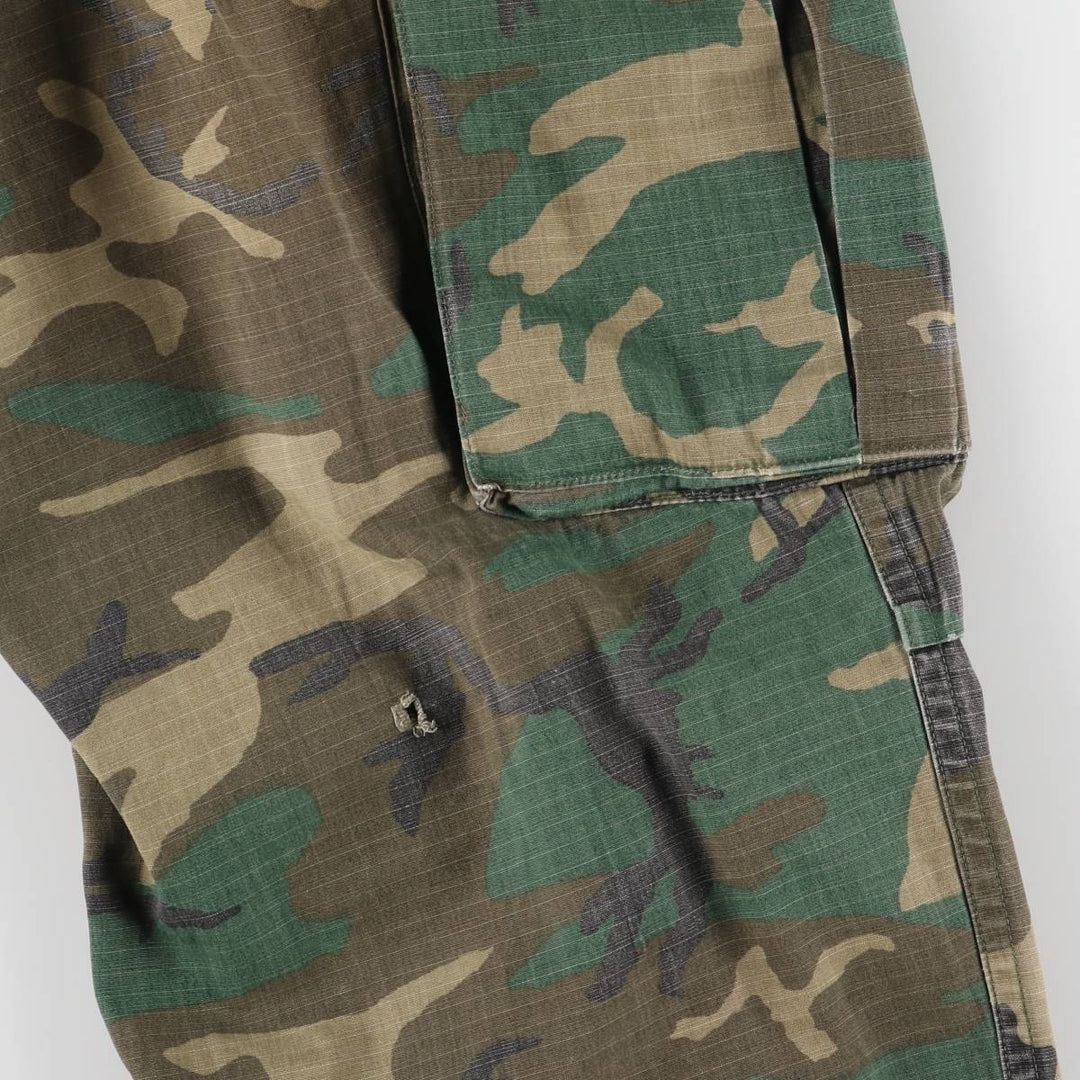 80'S US military genuine camouflage Pattern ERDL green leaf camo military cargo pants made in USA MEDIUM men's w33 equivalent vintage cotton green type Vintage Second Hand