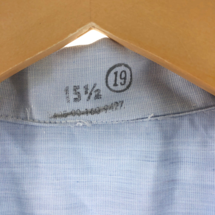 Open collar short sleeve military shirt made in USA, men's size M polyester Blue type light blue Vintage Second Hand